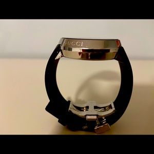 Gucci I-Gucci 114 Mens Digital Watch YA114207.